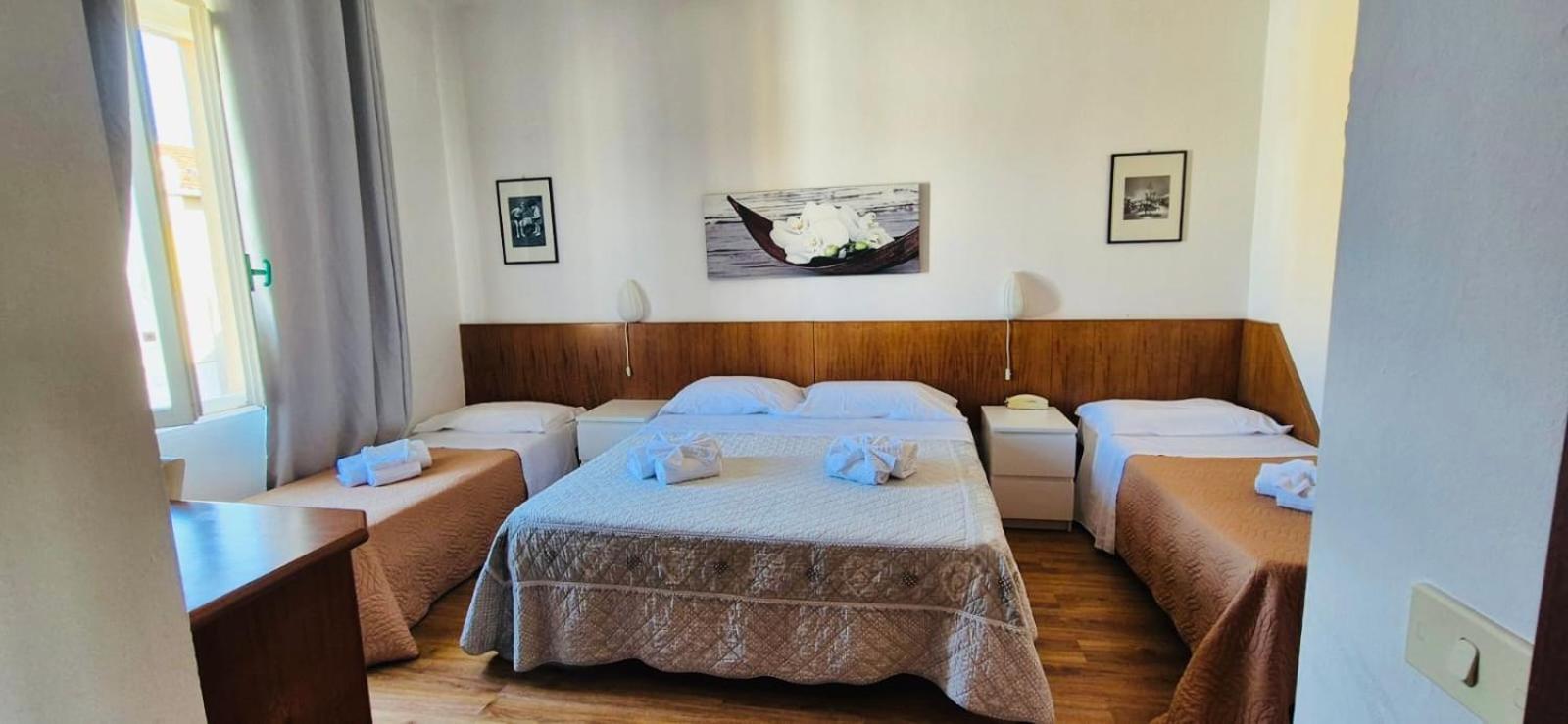 Hotel Ariston Пьомбино Экстерьер фото