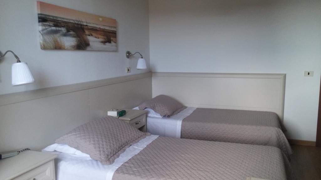 Hotel Ariston Пьомбино Экстерьер фото