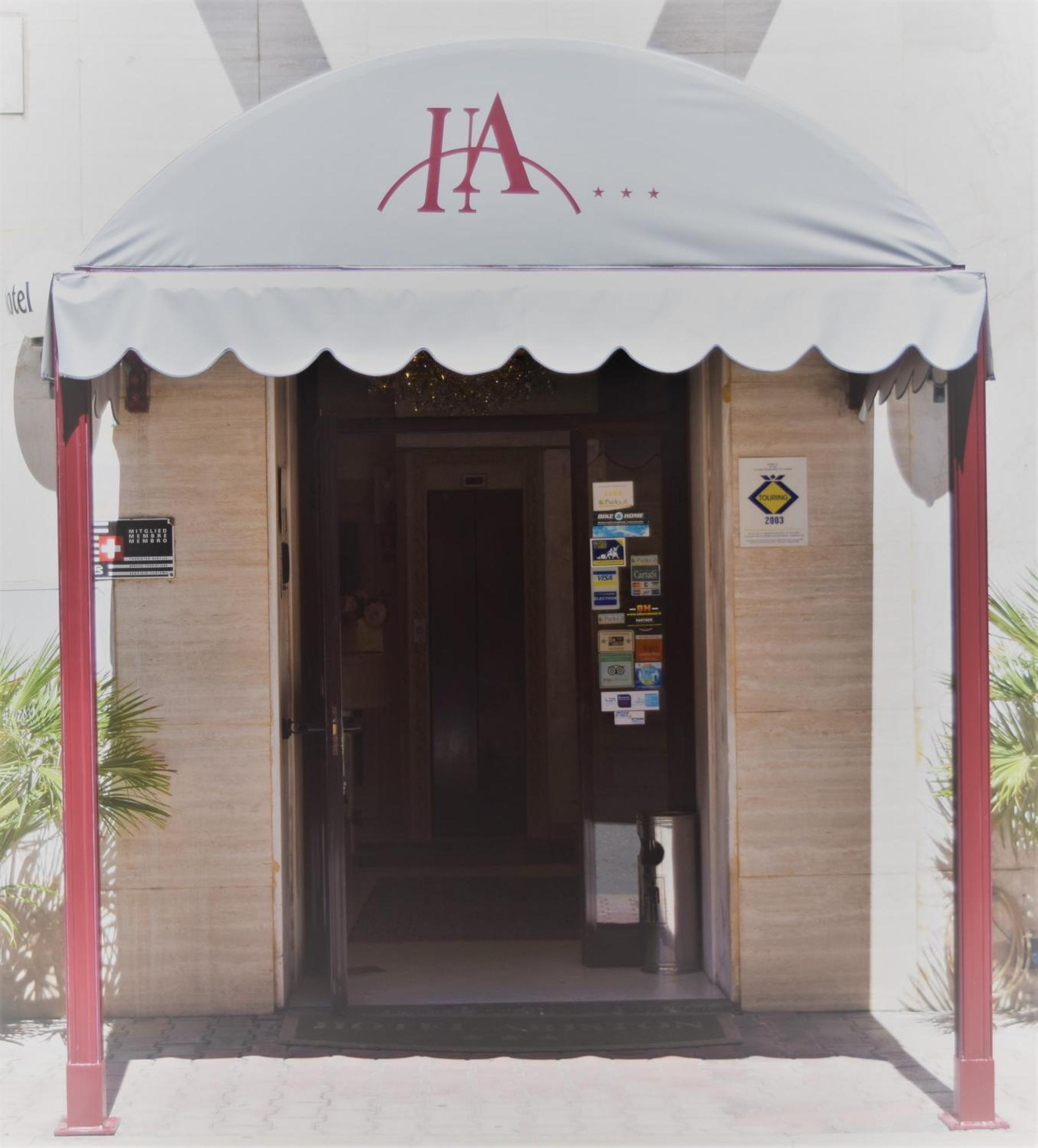 Hotel Ariston Пьомбино Экстерьер фото